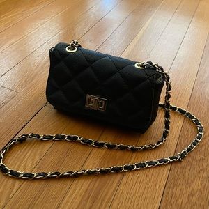 STEVE MADDEN quilted black faux leather with gold chain. Small crossbody purse!